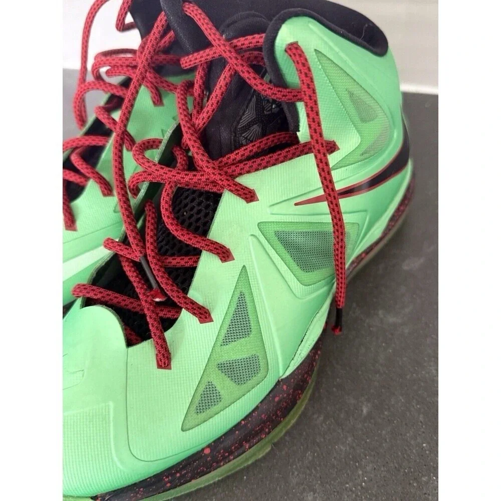 Nike Lebron Youth‎ Size 6.5 High Cutting Jade 10 Christmas